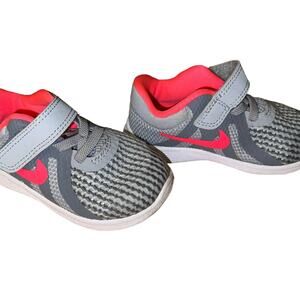 Nike Revolution 4 Sneaker | Girls Shoes Size 6C Gray/Orange